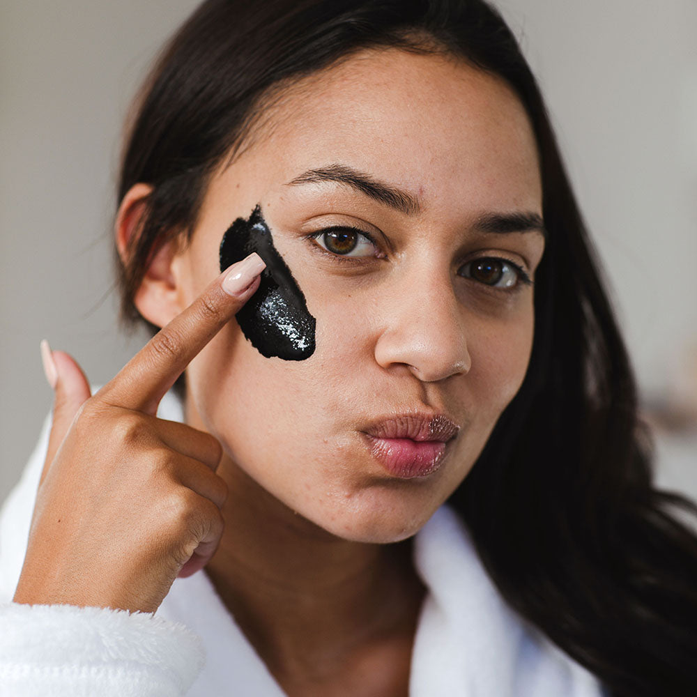 Masque Peel Off au charbon de bois